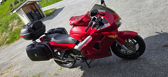 Honda VFR 800 3 of 15