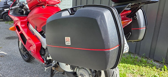Honda VFR 800 5 of 15