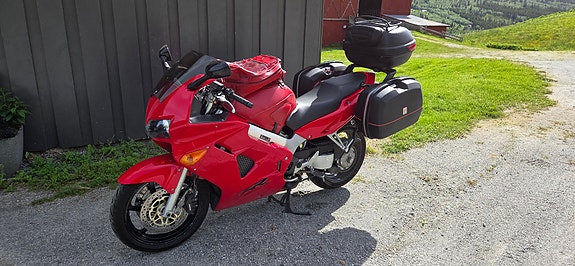 Honda VFR 800 2 of 15