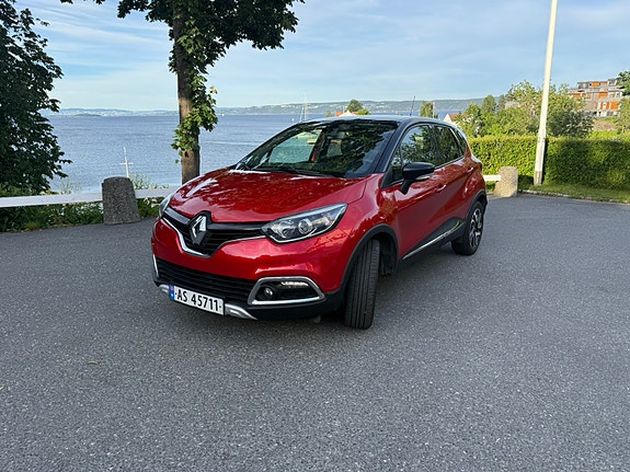 Renault Captur 2 of 5