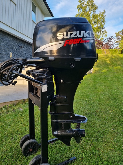 Suzuki DF40, 4-takt,  el start/powertrim 2 of 5