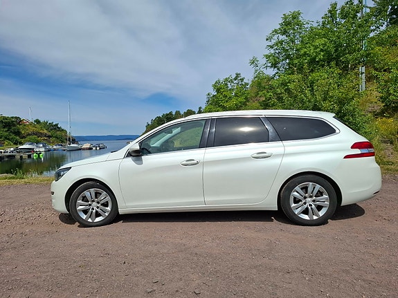 Peugeot 308 3 of 20