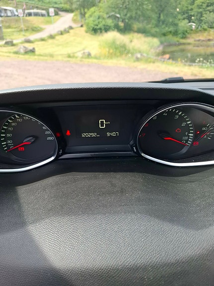 Peugeot 308 6 of 20