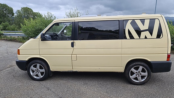 Volkswagen Transporter 4 of 16