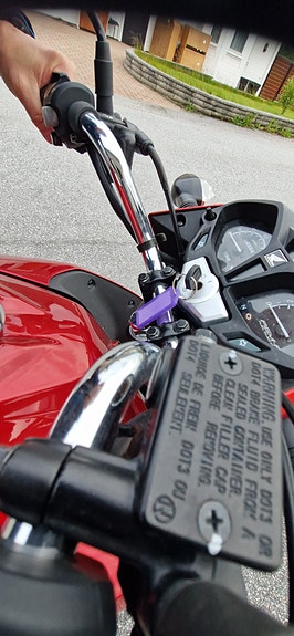 Honda CB 125F 8 of 9