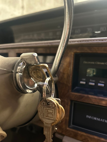 Cadillac Fleetwood 11 of 23