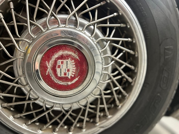 Cadillac Fleetwood 10 of 23