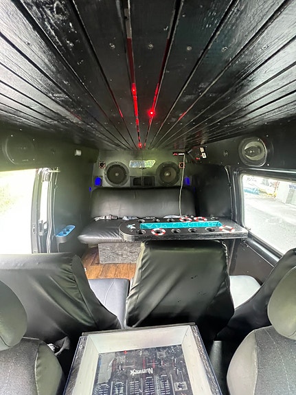 Ford Transit 330M Van 5 of 5
