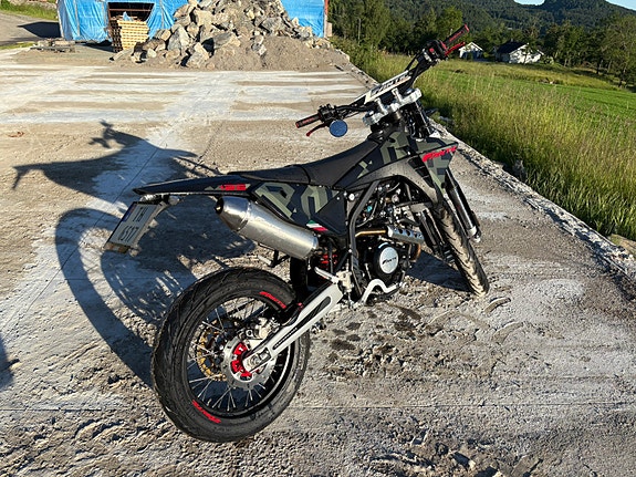 Fantic XMF 125 4 of 5
