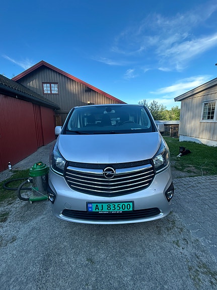 Opel Vivaro 2 of 15