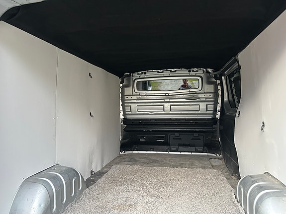 Opel Vivaro 15 of 15