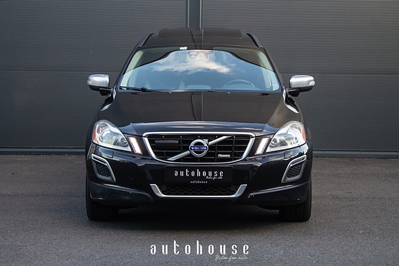 Volvo XC60 2 of 5