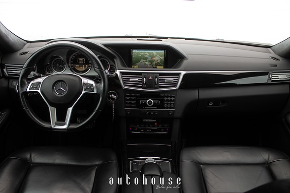 Mercedes-Benz E250 16 of 30