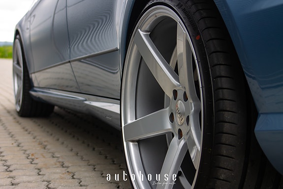Mercedes-Benz E250 14 of 30