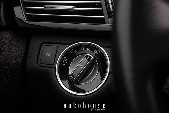 Mercedes-Benz E250 21 of 30