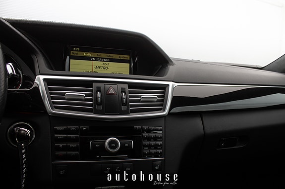 Mercedes-Benz E250 24 of 30