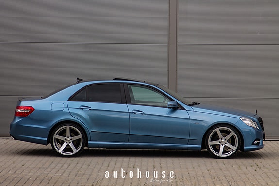 Mercedes-Benz E250 7 of 30