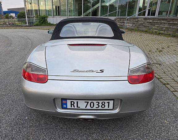 Porsche Boxster 10 of 22