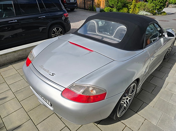 Porsche Boxster 17 of 22