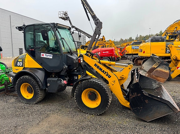 Komatsu WA 80-6 3 of 5