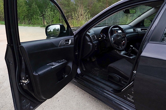 Subaru Impreza 9 of 22