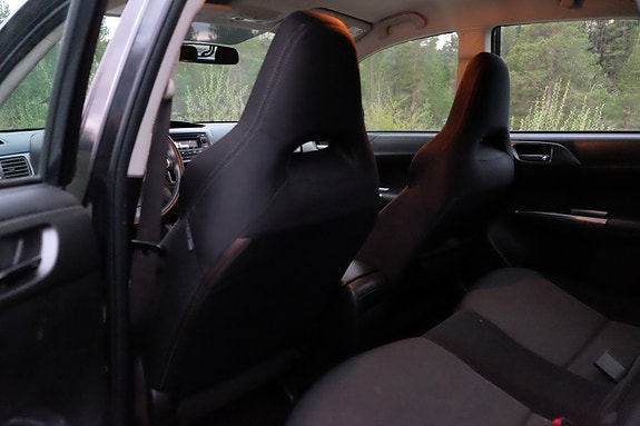 Subaru Impreza 13 of 22