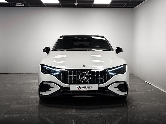 Mercedes-Benz EQE43 3 of 5