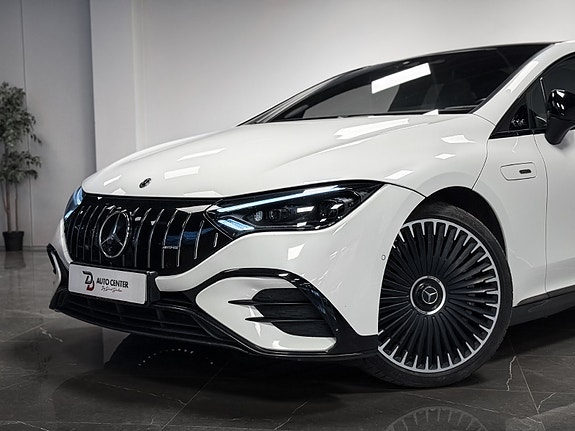 Mercedes-Benz EQE43 5 of 5