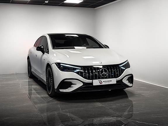 Mercedes-Benz EQE43 4 of 5