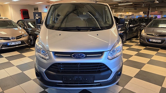 Ford Transit 3 of 5