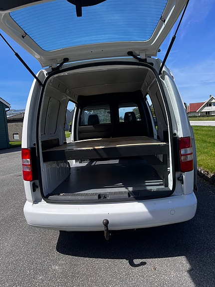 Volkswagen Caddy Maxi 2 of 5
