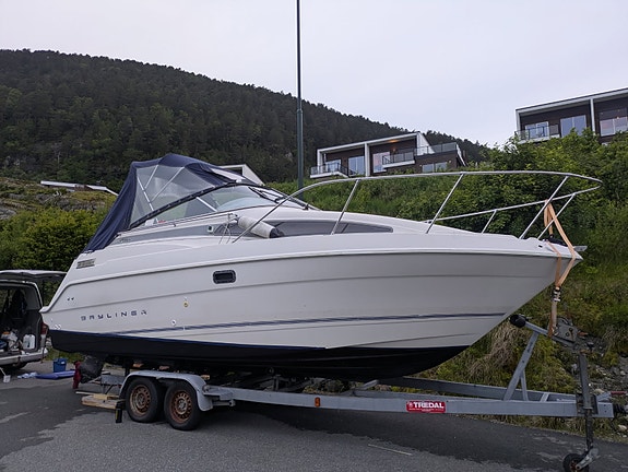 Bayliner 2355 3 of 7
