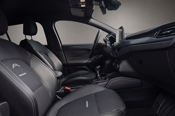 Ford Focus 17 of 24