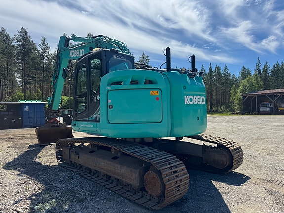 Kobelco SK230SRLC-5 2 of 5