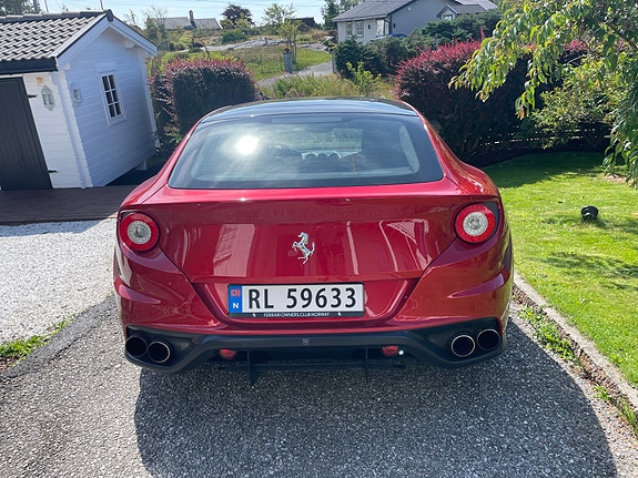 Ferrari FF 6 of 19