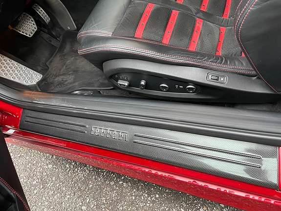 Ferrari FF 12 of 19