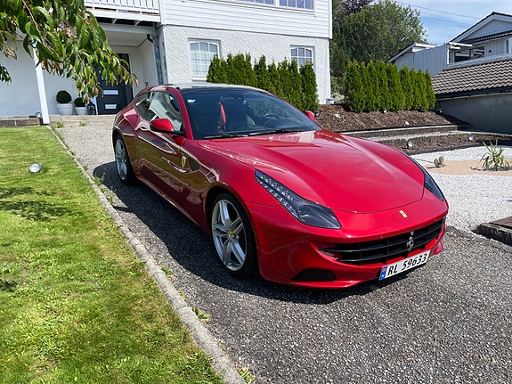 Ferrari FF 3 of 5