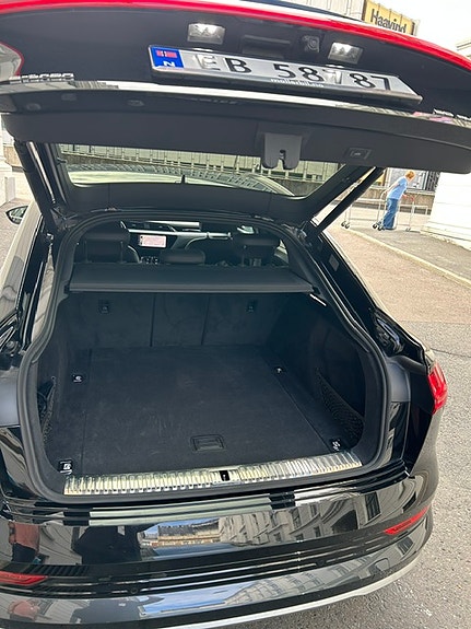 Audi e-tron Sportback 20 of 20