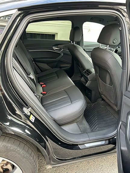 Audi e-tron Sportback 18 of 20