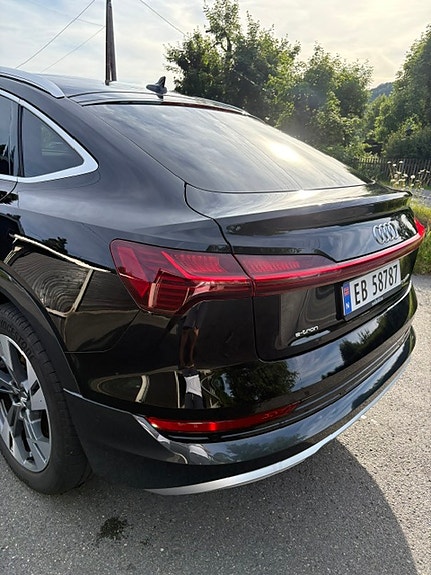 Audi e-tron Sportback 6 of 20