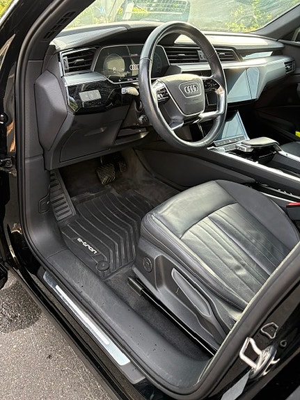 Audi e-tron Sportback 12 of 20