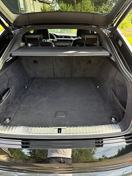 Audi e-tron Sportback 19 of 20