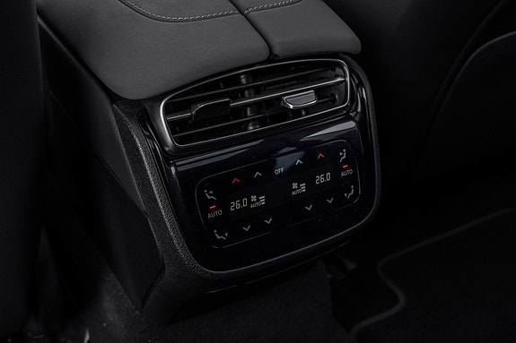 Mercedes-Benz EQS580 26 of 30