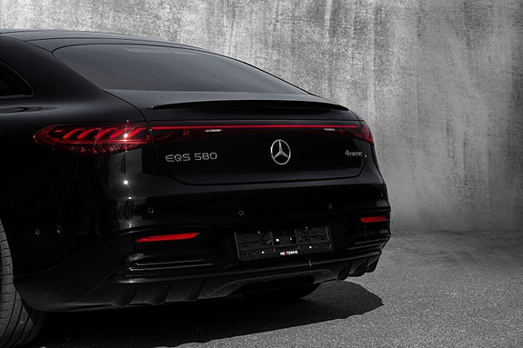 Mercedes-Benz EQS580 6 of 30
