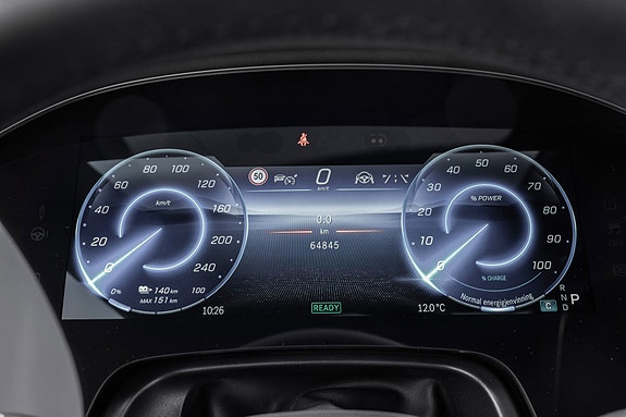 Mercedes-Benz EQS580 17 of 30