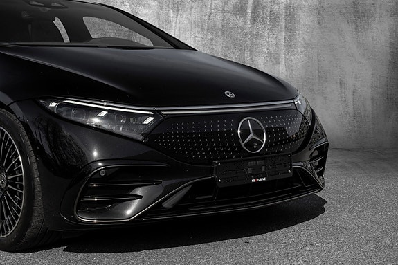 Mercedes-Benz EQS580 5 of 30
