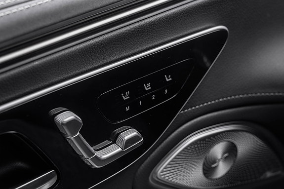Mercedes-Benz EQS580 11 of 30