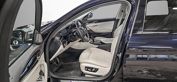 BMW M550d 10 of 30