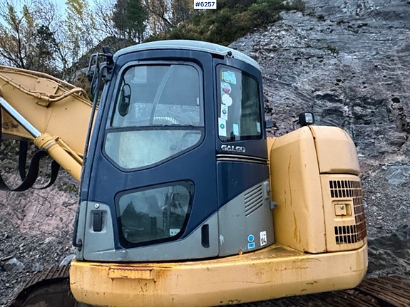 Komatsu 2005 PC228 USLC-3k m/ graveskuffe. SE VIDEO! 4 of 5