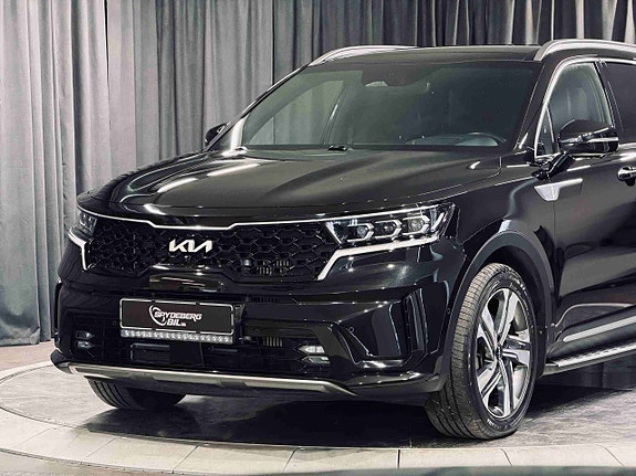 Kia Sorento 2 of 5